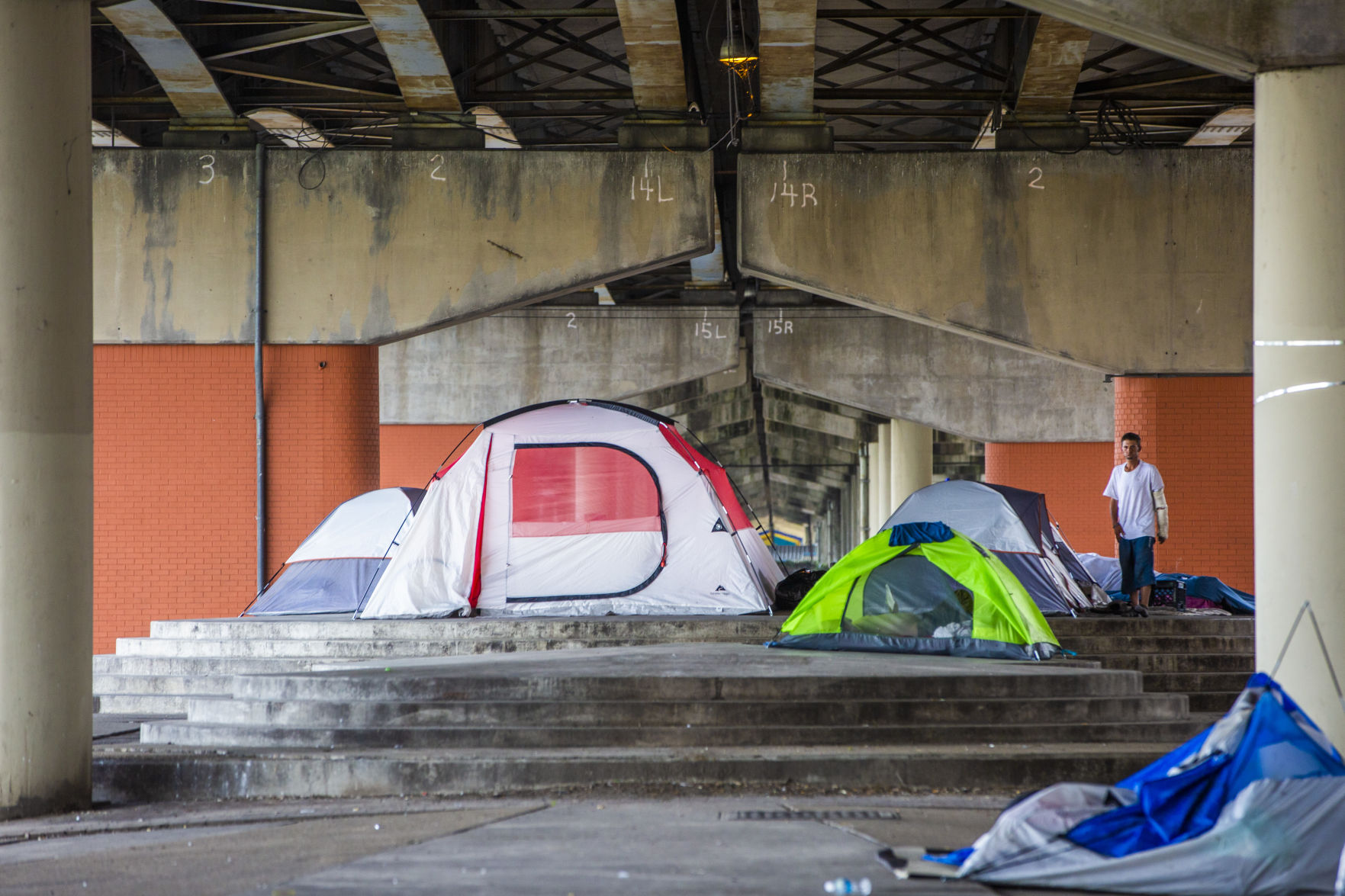 NO.homeless.adv.04.JPG